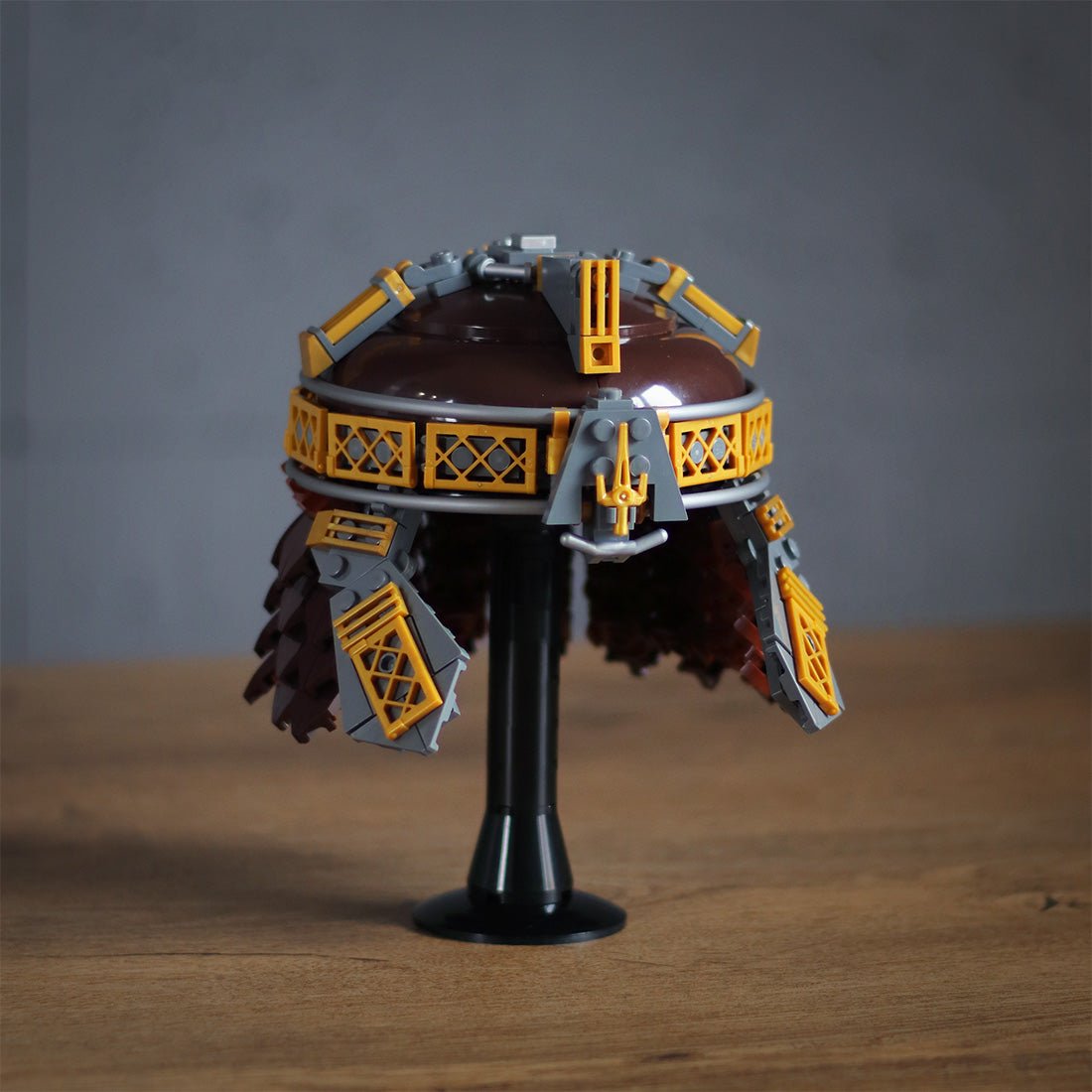 MOC - 140506 Gimli's Helmet klemmbausteine - LesDiyLesDiy