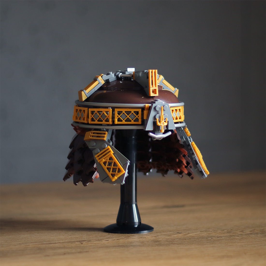 MOC - 140506 Gimli's Helmet klemmbausteine - LesDiyLesDiy