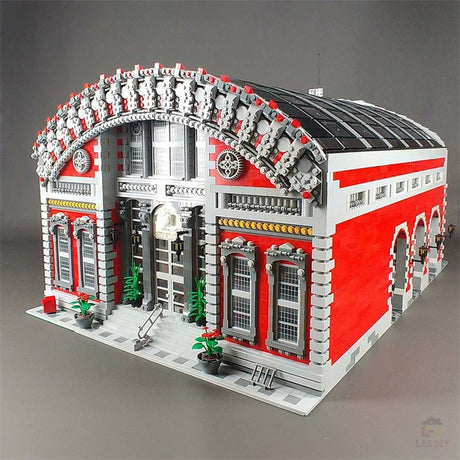 MOC - 72682 Der Bahnhof - LesDiyLesDiy